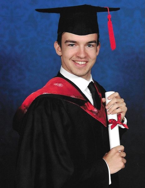 File:Graduation of Cometan.jpeg