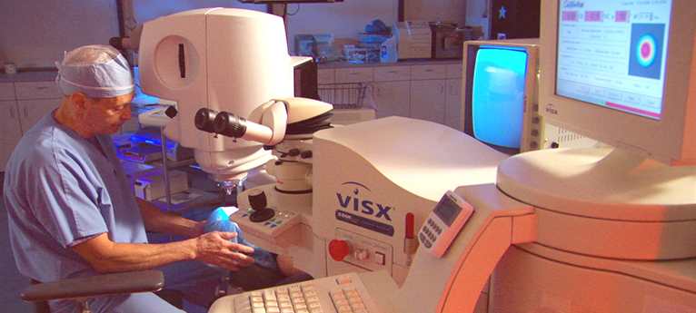 File:Lasik-eye-surgery.jpg